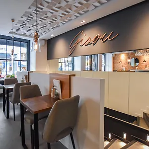 29 Lepic *** Paris