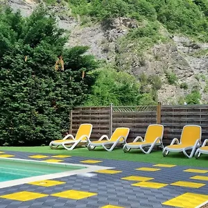 https://camping-new-rabioux.fr-provencehotel.com