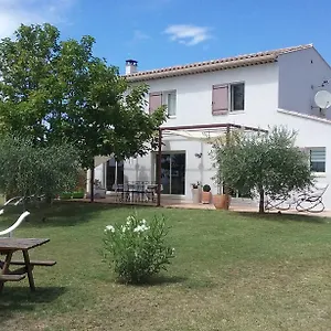 https://la-bastide-de-lily.fr-provencehotel.com