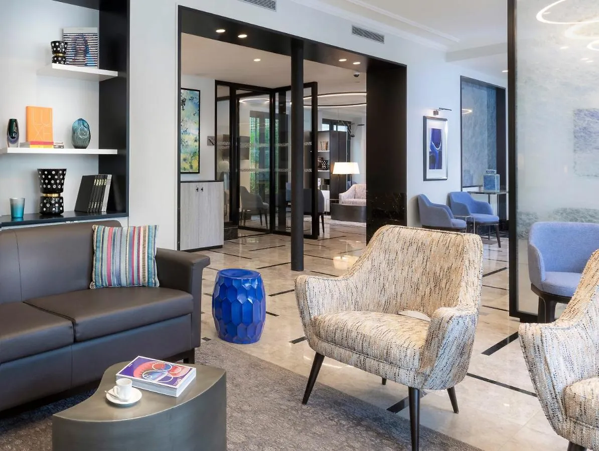****  Montfleuri Hotel Paris França